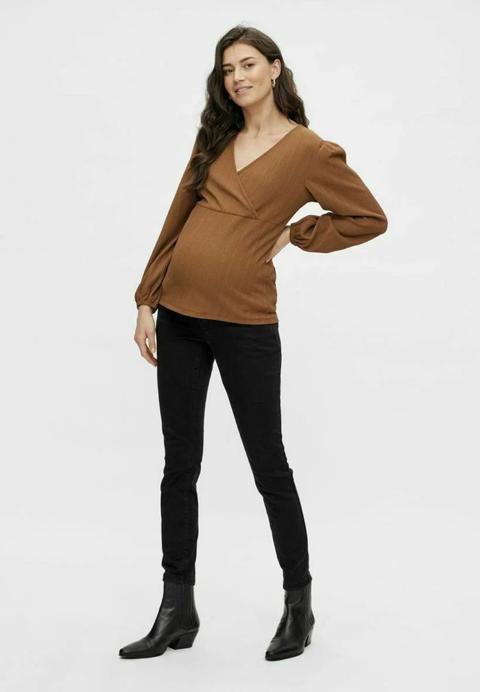 MAMALICIOUS 2-IN-1 - T-shirt à Manches Longues - Brown Sugar – Image 2