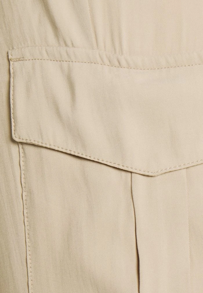 MAMALICIOUS MLBENITA 7/8 WOVEN PANTS - Pantalon Cargo - Beige – Image 3