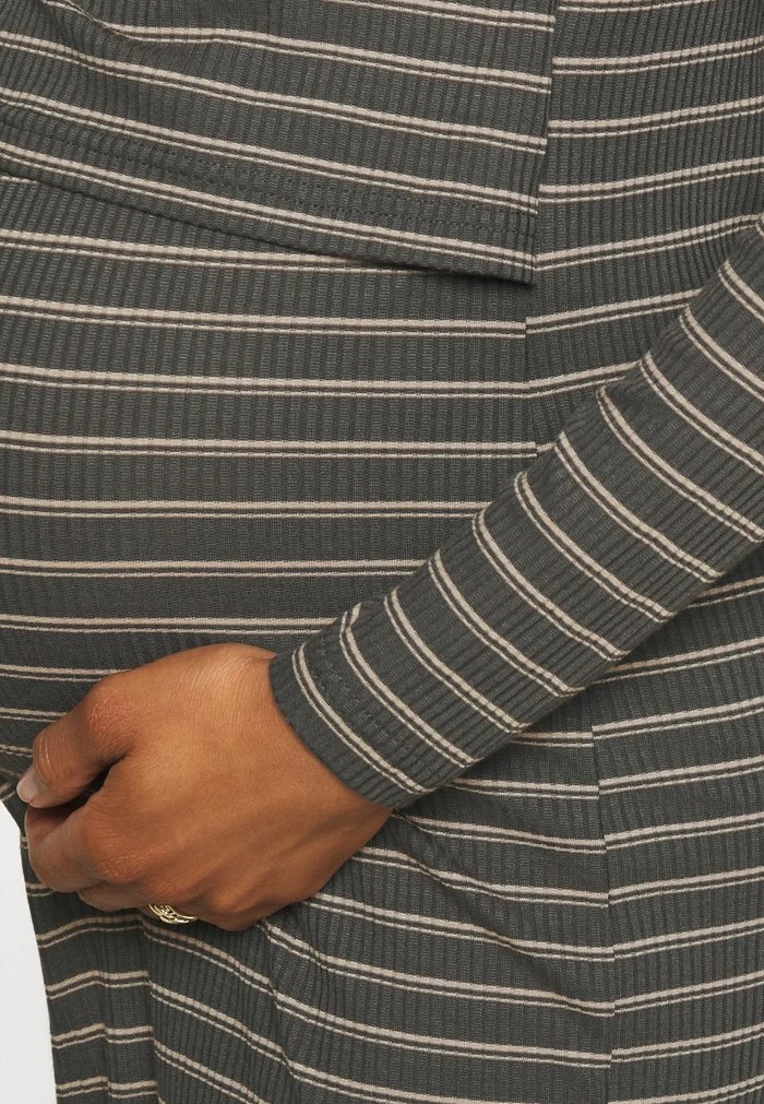 MAMALICIOUS MLCARMA JUNE DRESS - Robe Fourreau - Beluga – Image 7