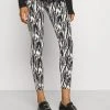 MAMALICIOUS MLSEBRA - Legging - Sandshell/black