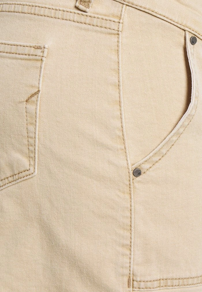 MAMALICIOUS MLSTANFORD CROPPED CARGO - Pantalon Classique - Cornstalk – Image 3